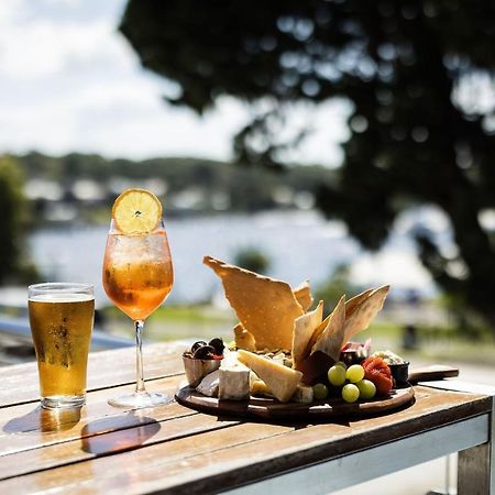 Huskisson Hotel Екстериор снимка