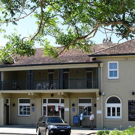 Huskisson Hotel Екстериор снимка