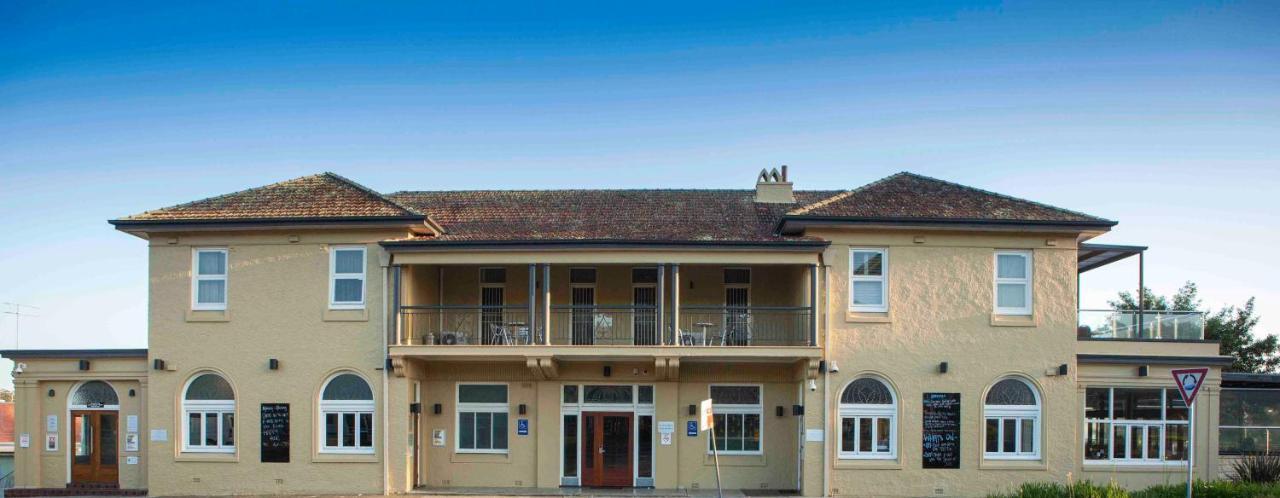 Huskisson Hotel Екстериор снимка