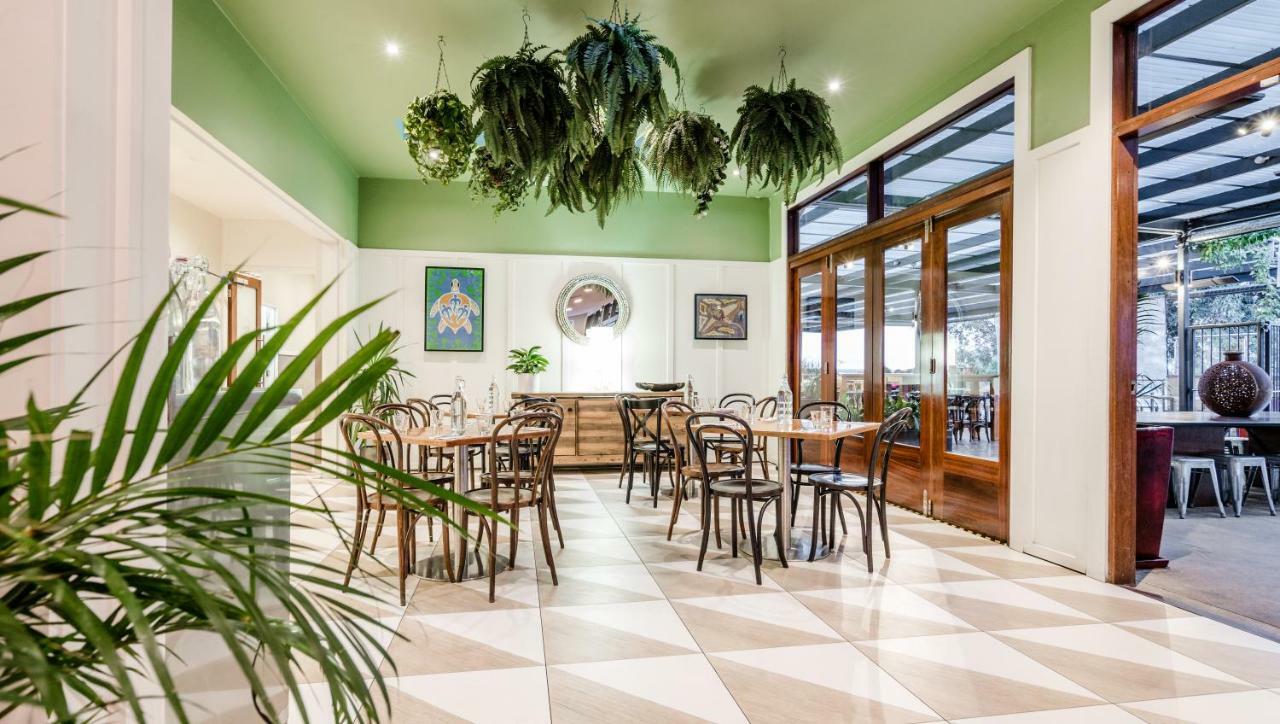 Huskisson Hotel Екстериор снимка